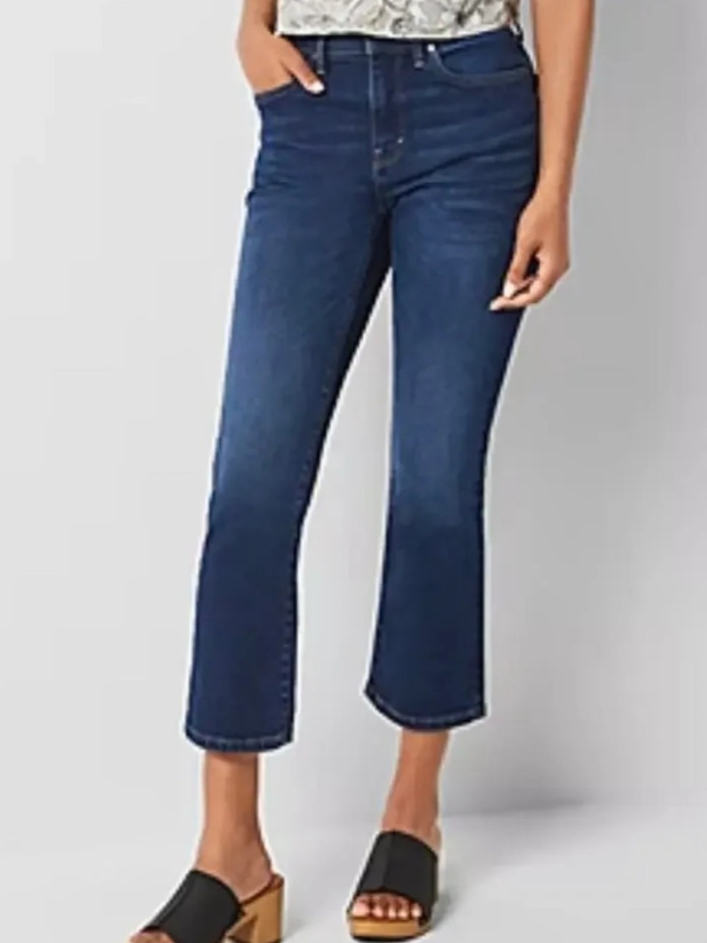 St. John’s Bay Women's Cropped Mid-Rise Blue Jeans